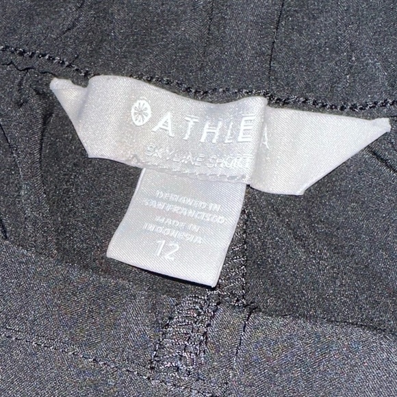 Athleta Women's Black Paper Bag Skyline Shorts - Picture 4 of 5